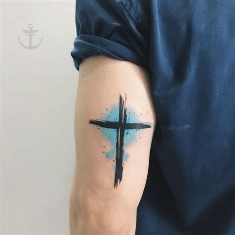 tatuagem de cruz na barriga|Inspire